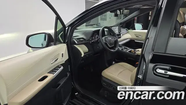 Toyota Sienna 2022 — Şəkil 7/32