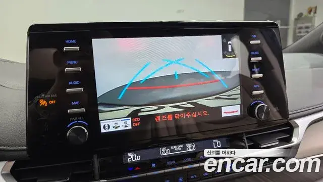Toyota Sienna 2022 — Şəkil 19/32
