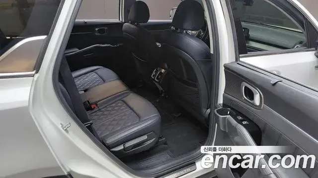 Kia Sorento 2021 — Photo 11/20