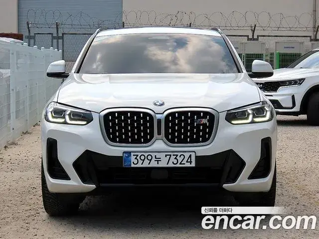 BMW X4 2022 — Фото 2/20