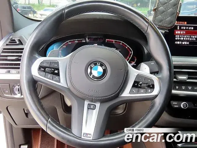 BMW X4 2022 — Фото 15/20