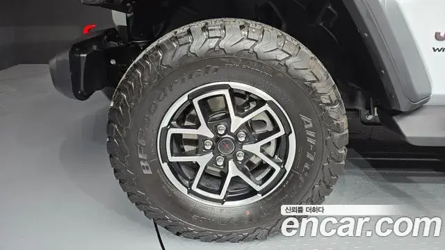 Jeep Wrangler 2025 — Photo 27/30