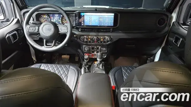 Jeep Wrangler 2025 — Photo 29/30