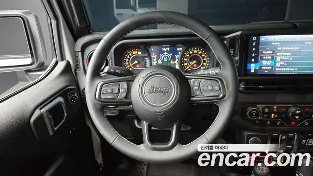 Jeep Wrangler 2025 — Photo 25/30