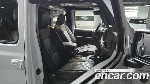 Jeep Wrangler 2025 — Photo 5/30