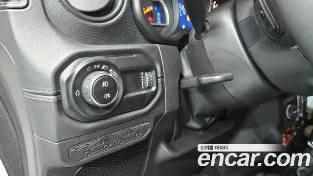 Jeep Wrangler 2025 — Photo 18/30