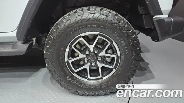 Jeep Wrangler 2025 — Photo 10/30