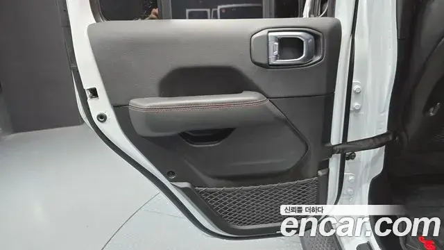 Jeep Wrangler 2025 — Photo 1/30