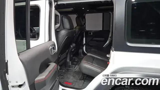 Jeep Wrangler 2025 — Photo 7/30