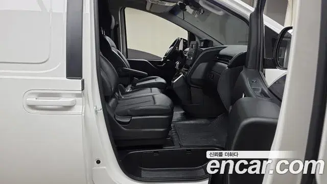 Hyundai Staria 2021 — Şəkil 5/30