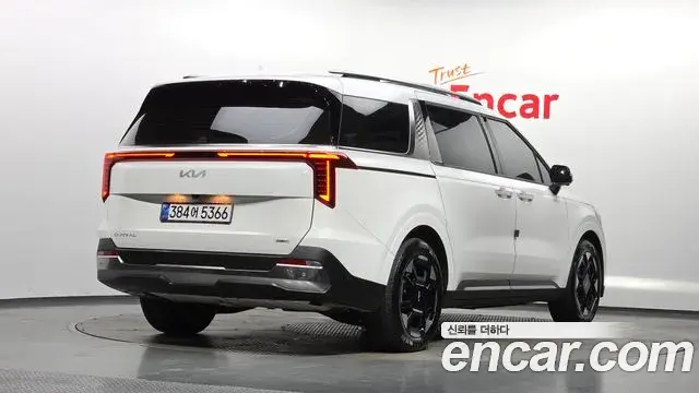 Kia Carnival 2024 — Photo 2/20