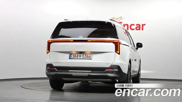 Kia Carnival 2024 — Photo 4/20