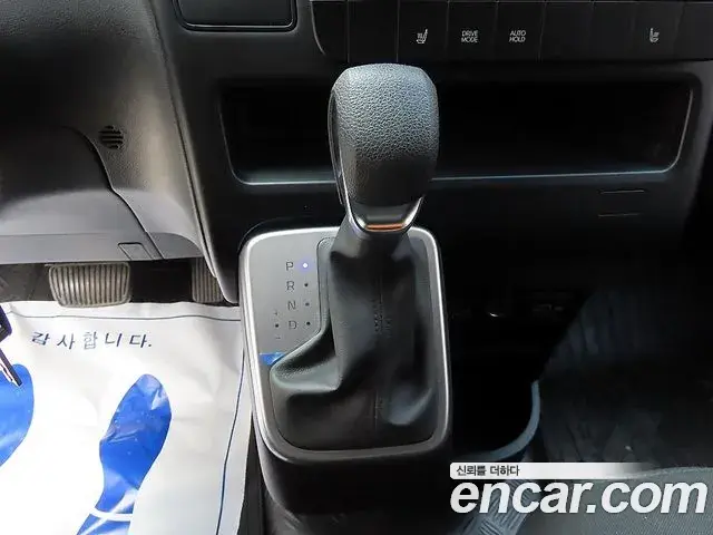 Hyundai Staria 2022 — Photo 9/20