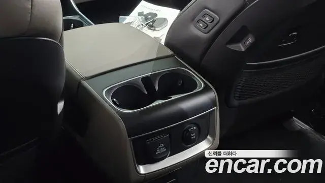 Kia Carnival 2024 — Şəkil 22/31