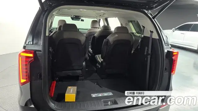 Kia Carnival 2024 — Şəkil 24/31