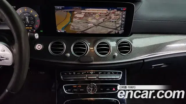Mercedes-Benz E-Class 2020 — Şəkil 5/36