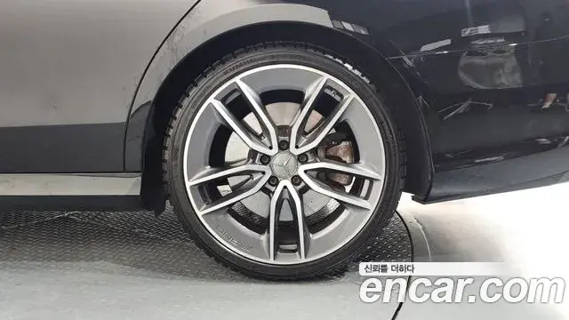 Mercedes-Benz E-Class 2020 — Şəkil 1/36