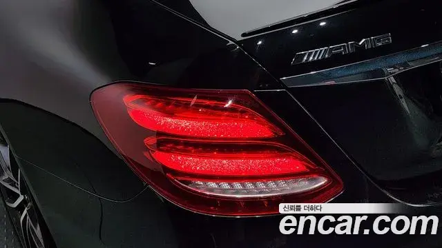 Mercedes-Benz E-Class 2020 — Şəkil 30/36
