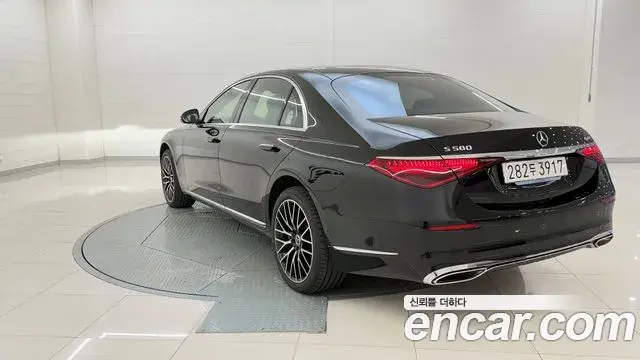 Mercedes-Benz S-Class 2025 — Фото 3/20