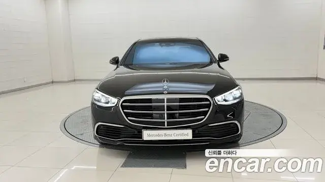 Mercedes-Benz S-Class 2025 — Фото 8/20