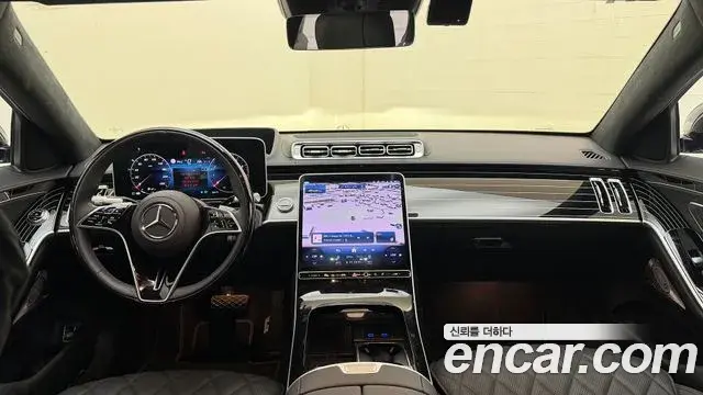 Mercedes-Benz S-Class 2025 — Фото 17/20