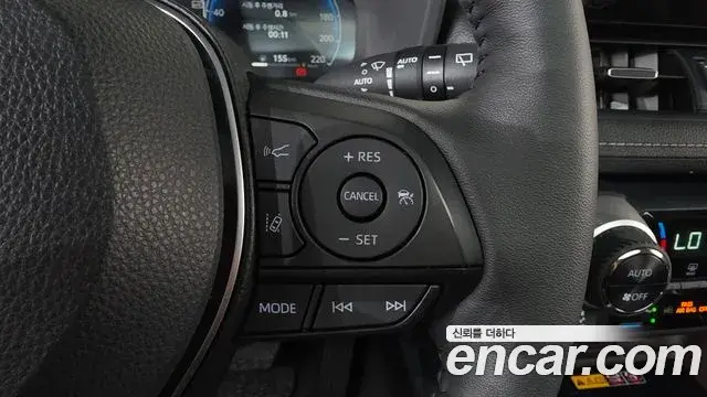 Toyota RAV4 2025 — Фото 18/20