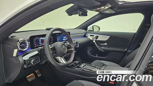 Mercedes-Benz CLA-Class 2026 — Photo 8/20
