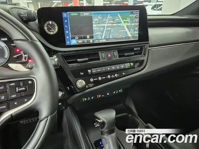 Lexus ES300h 2026 — ფოტო 4/20