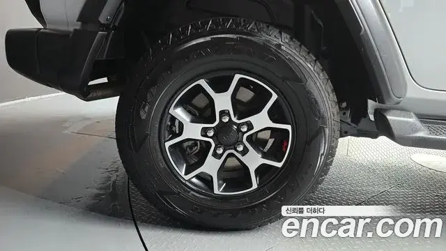 Jeep Wrangler 2021 — ფოტო 10/34