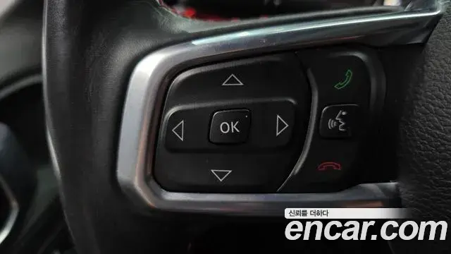 Jeep Wrangler 2021 — ფოტო 7/34