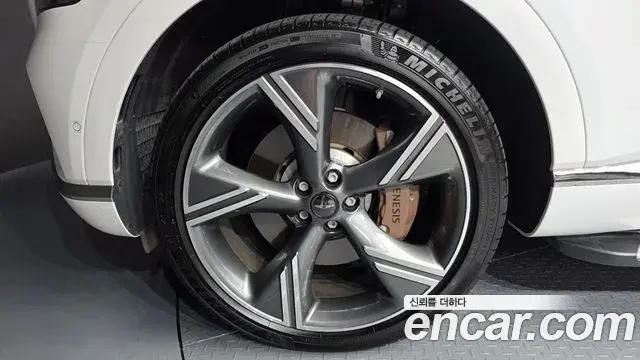 Genesis GV80 2024 — Photo 16/36