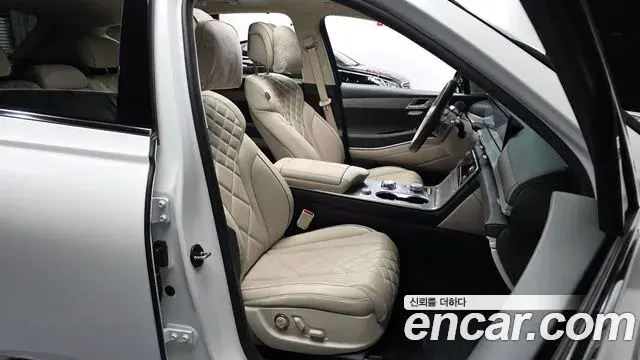 Genesis GV80 2024 — Photo 19/36