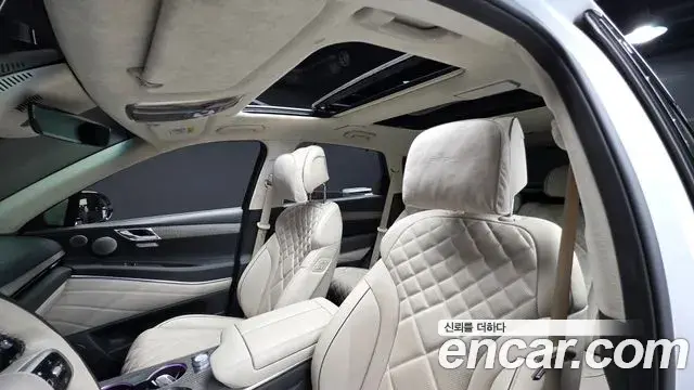 Genesis GV80 2024 — Photo 13/36