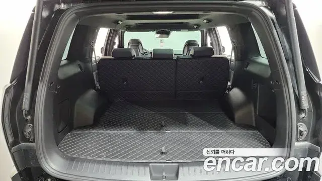Hyundai Santa Fe 2025 — ფოტო 32/37