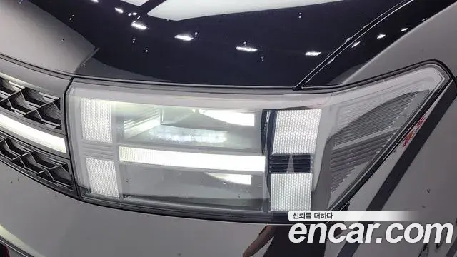 Hyundai Santa Fe 2025 — ფოტო 9/37