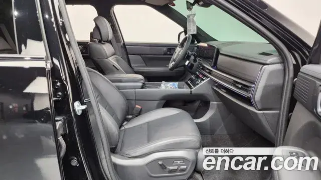 Hyundai Santa Fe 2025 — ფოტო 6/37