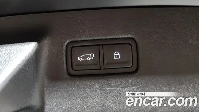 Hyundai Santa Fe 2025 — ფოტო 18/37