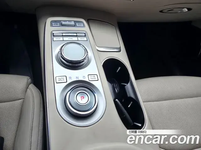 Genesis GV70 2021 — Photo 2/20