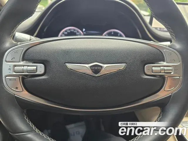 Genesis GV70 2021 — Photo 8/20