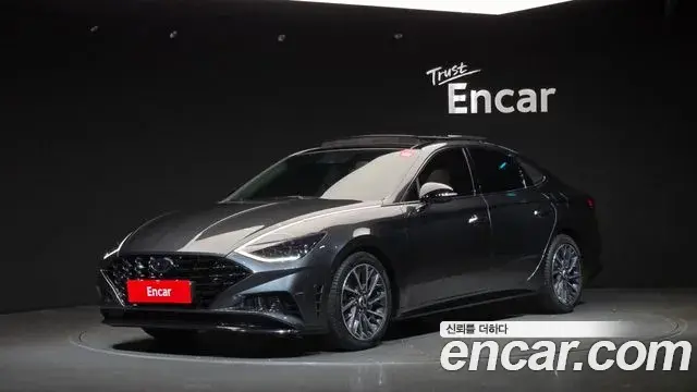 Hyundai Sonata Hybrid 2019 — Photo 28/33