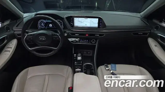 Hyundai Sonata Hybrid 2019 — Photo 31/33