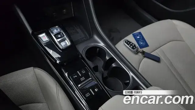 Hyundai Sonata Hybrid 2019 — Photo 5/33