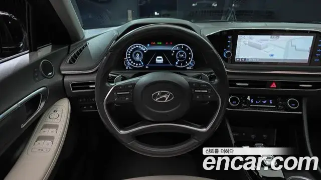 Hyundai Sonata Hybrid 2019 — Photo 9/33
