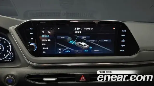 Hyundai Sonata Hybrid 2019 — Photo 15/33