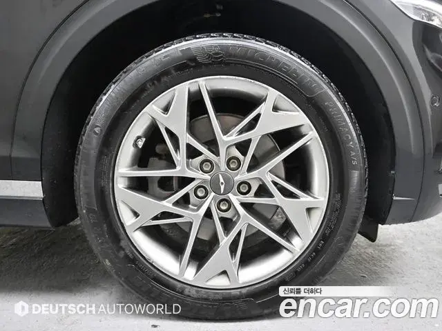 Genesis GV70 2021 — Photo 4/20