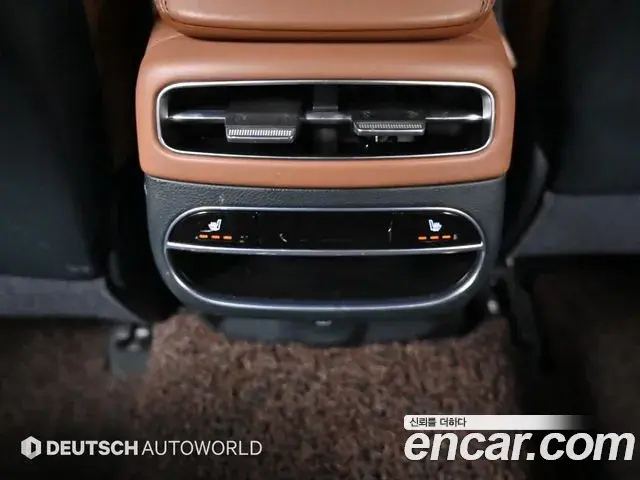 Genesis GV70 2021 — Photo 15/20