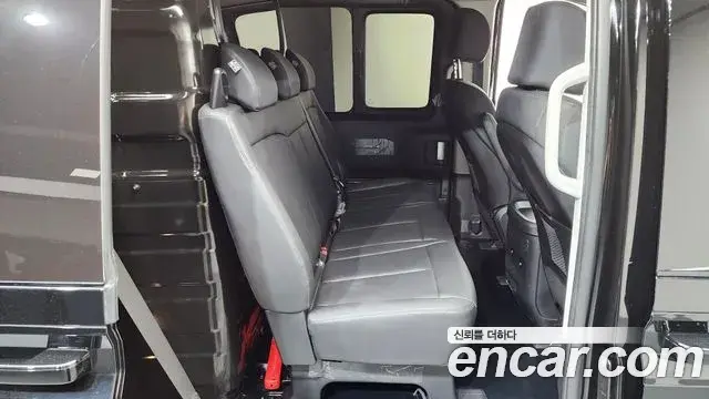 Hyundai Staria 2024 — Фото 12/20