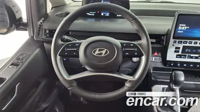 Hyundai Staria 2024 — Фото 13/20