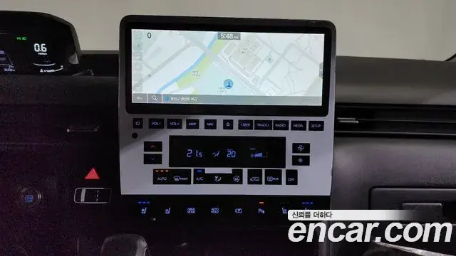 Hyundai Staria 2024 — Фото 14/20