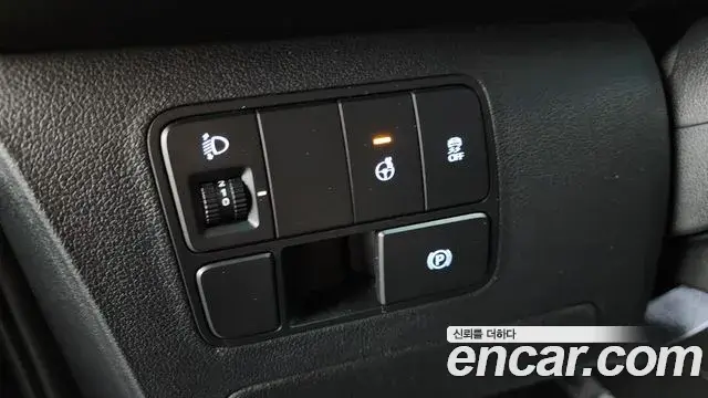 Hyundai Staria 2024 — Фото 17/20